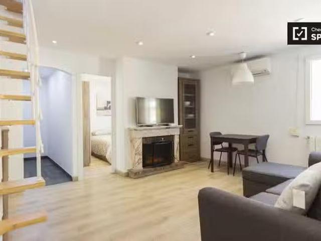 ¡Renta! Elegante apartamento de 2 dormitorios en alquiler, Mal.