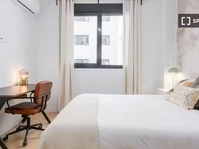 ¡Oferta! Habitación moderna en piso de 2 habitaciones en Coliv.