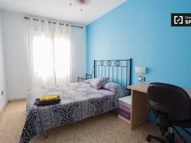 Acogedor Habitación exterior en piso en Camins al Grau, Valencia