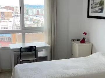 Único Habitación en Avenida Flota de Indias, Los Remedios