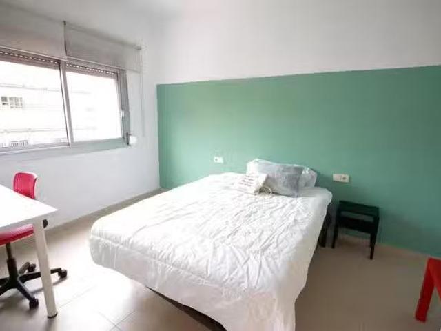 Barato Habitación en Avinguda de Madrid, Sants Badal