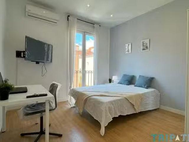 Bonito Habitación en Calle Manuel Aleixandre