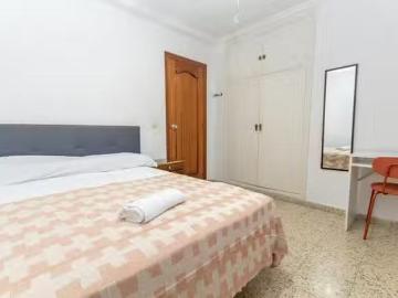 ¡Renta! Habitación en Calle Manuel de Falla, Carretera de Cádiz