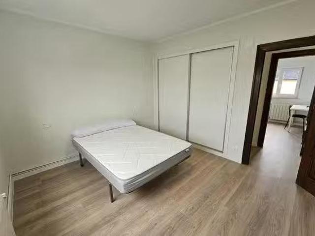 Encantador Habitación en Calle Costa Verde, Teatinos