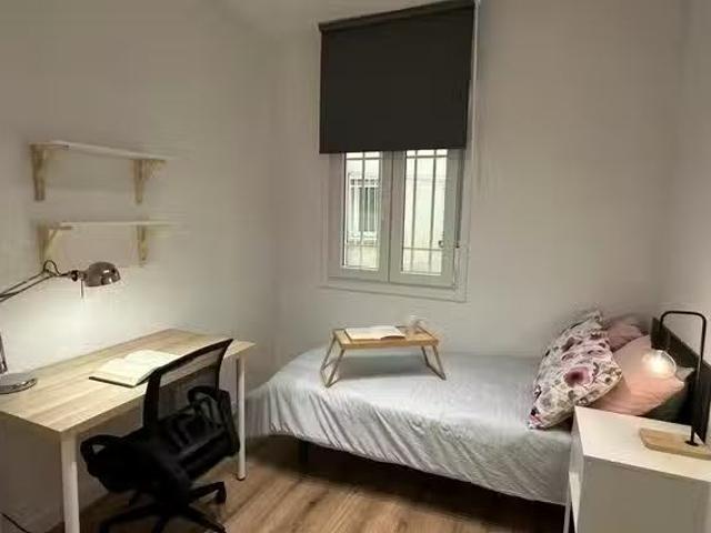 ¡Recién llegado! Habitación en Calle de Nuestra Señora del Car.
