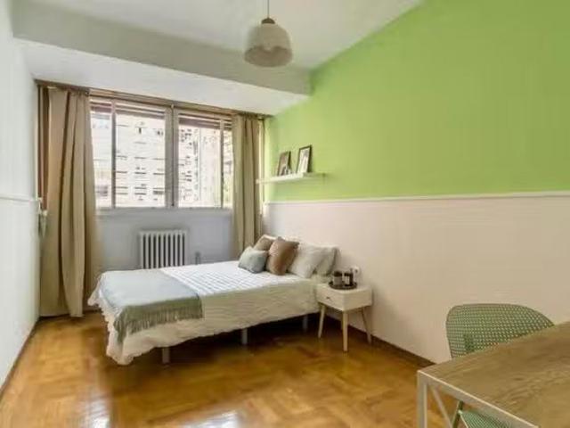 ¡Recién llegado! Habitación en Calle de Orense, Cuatro Caminos