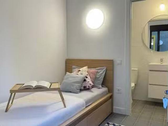 ¡Recién llegado! Habitación en Calle de Albasanz