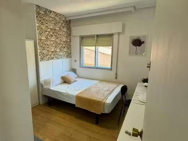 ¡Oferta! Habitación en Calle de Arturo Soria, Quintana