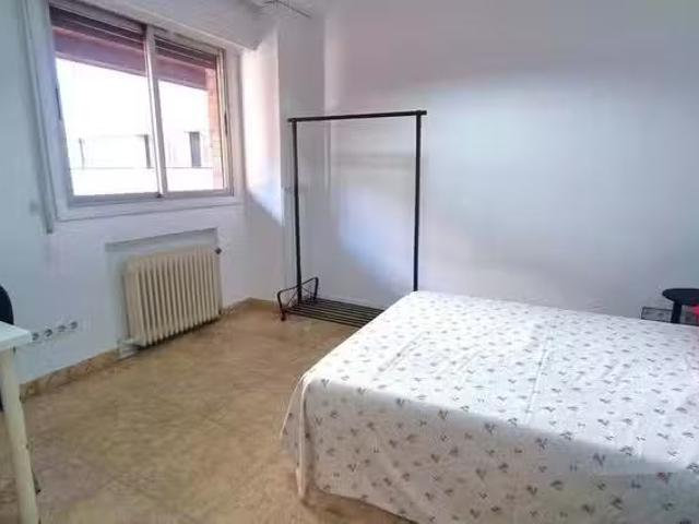 ¡Oferta! Habitación en Calle de Beatriz de Bobadilla