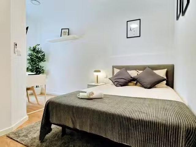 Encantador Habitación en Calle de Caravaca, Centro