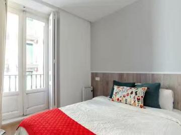 Bonito Habitación en Calle de Carranza, Trafalgar
