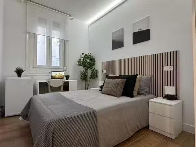 ¡Recién llegado! Habitación en Calle de Concepción Jerónima