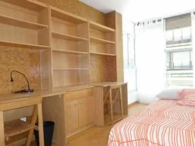 ¡Recién llegado! Habitación en Calle de Francisco Silvela, Gui.