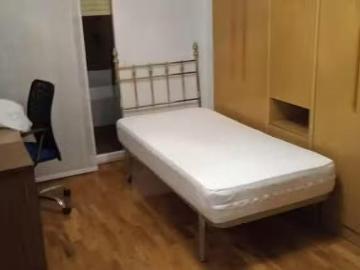 ¡Oferta! Habitación en Calle de Juan XXIII