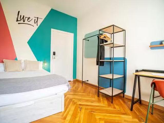 Bonito Habitación en Calle de Luchana