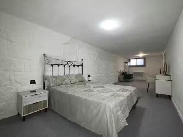 Único Habitación en Calle de Luis Vicente Fernández Salcedo