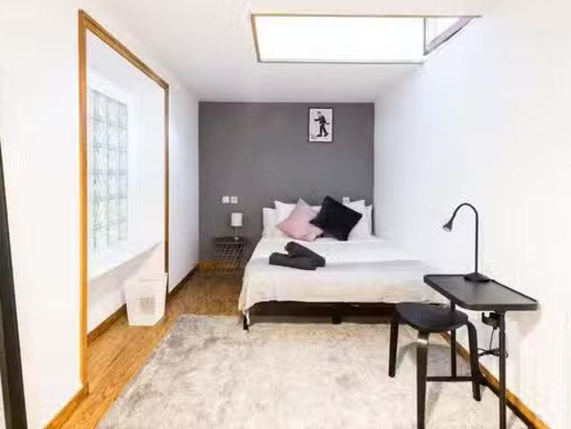 Bonito Habitación en Calle de la Luna