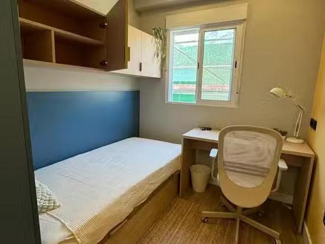 Nuevo Habitación en Calle de la Paz, Centro