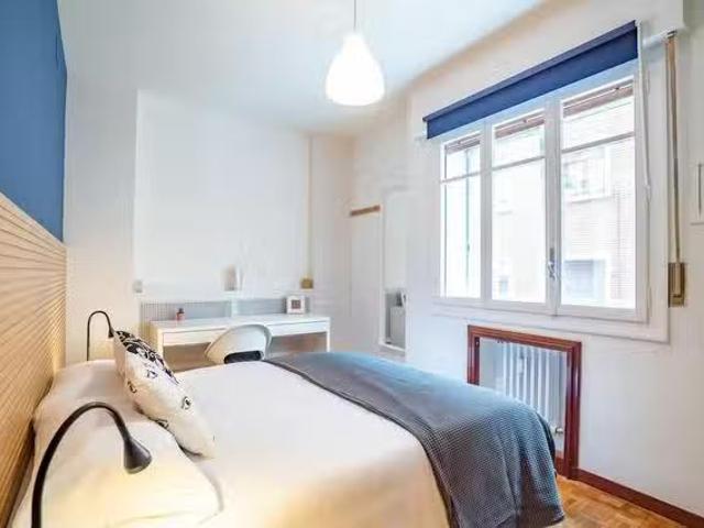 ¡En alquiler! Habitación en Calle de Sánchez Pacheco, Ciudad J.