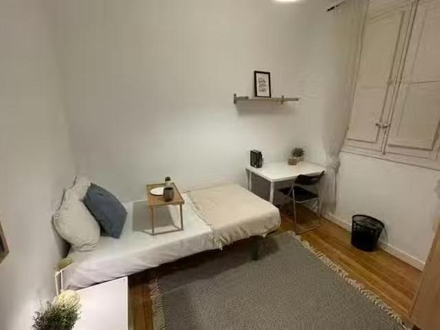 Barato Habitación en Calle de Santa Engracia, Ríos Rosas