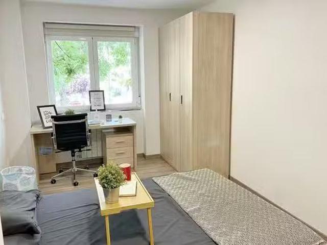 Bonito Habitación en Calle del Alcalde López Casero, Quintana