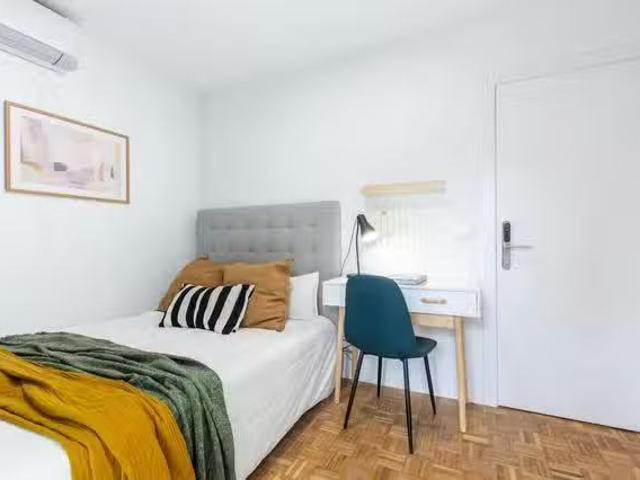Encantador Habitación en Calle del Pez Austral, Estrella