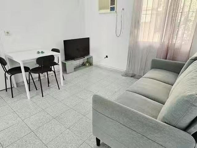 Bonito Habitación en Calle Ferrobús, Doctor Barraquer