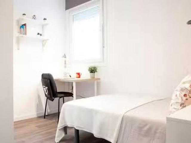 Único Habitación en Calle Illescas, Aluche