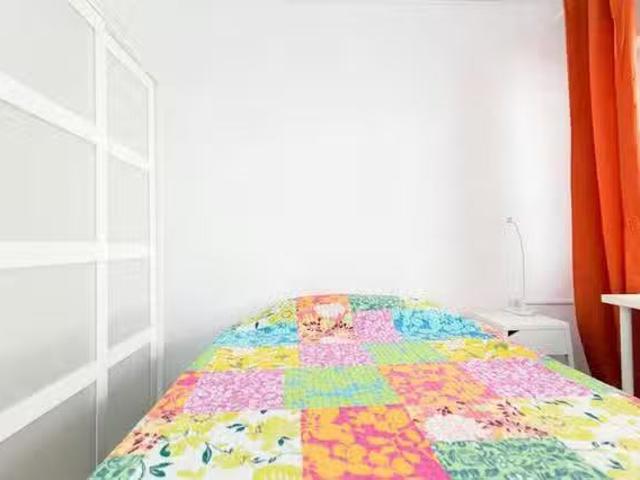 ¡Recién llegado! Habitación en Calle Pedro Antonio de Alarcón.