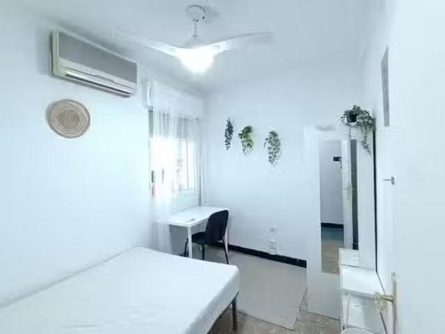 ¡Recién llegado! Habitación en Calle San Pedro Mártir, Casco A.
