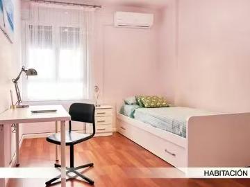 Único Habitación en Calle Virgen de Robledo, Los Remedios