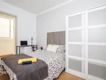 Único Habitación en Carrer de València, El Camp de l'Arpa del.