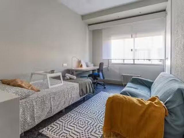 ¡En alquiler! Habitación en Carrer de Baldoví
