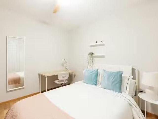 ¡En alquiler! Habitación en Carrer de Colón, Ciutat Vella