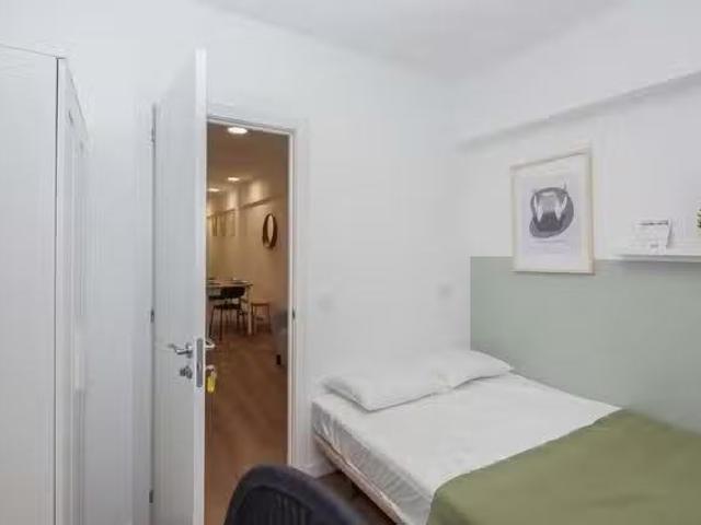 ¡Oferta! Habitación en Carrer de Finestrat
