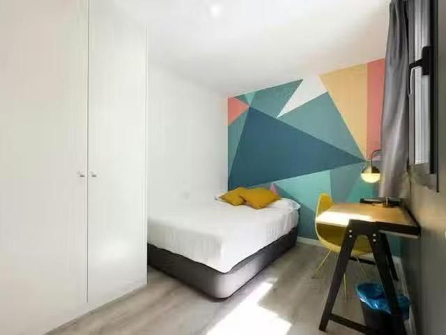 ¡Oferta! Habitación en Carrer de la Unió, El Raval