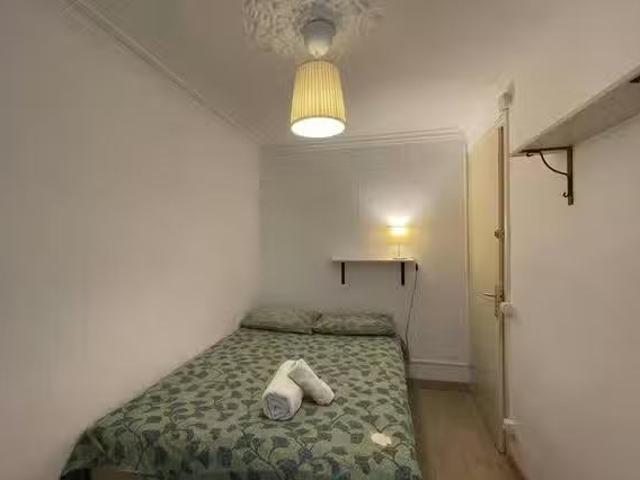 Acogedor Habitación en Carrer de la Mare de Déu dels Desempara.