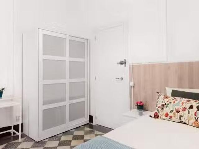 ¡Oferta! Habitación en Carrer de les Heures