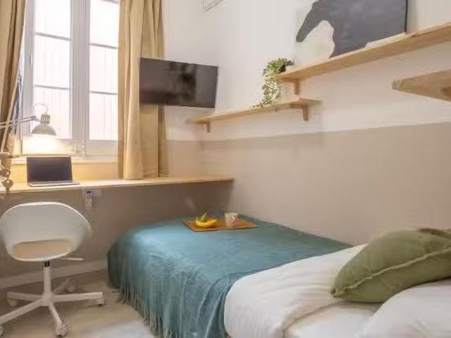 ¡Renta! Habitación en Carrer de Pons i Gallarza, 3