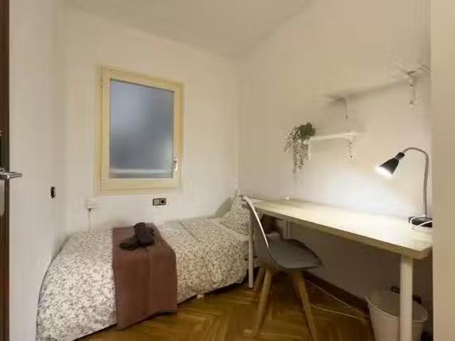 ¡En alquiler! Habitación en Carrer de Provença, La Nova Esquer.