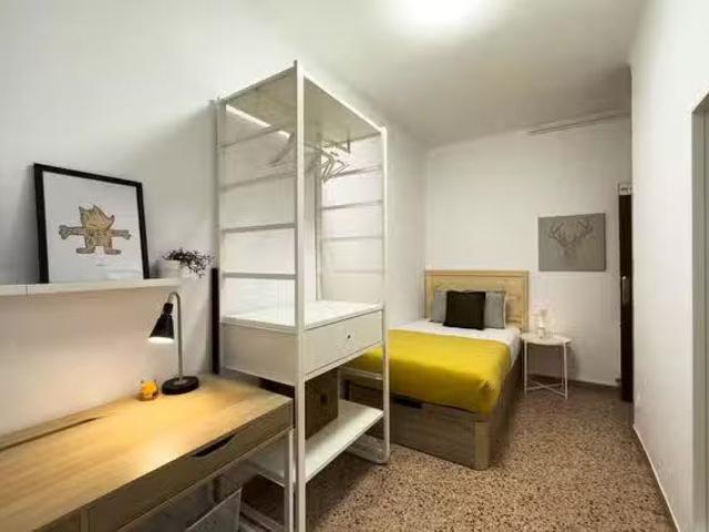 Barato Habitación en Carrer de Sardenya