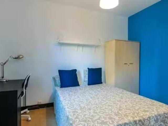 ¡Renta! Habitación en Carrer de Sugranyes, Sants Badal