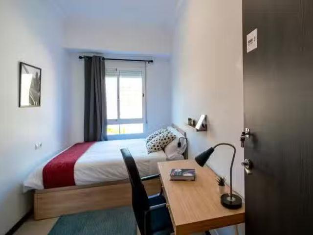 Acogedor Habitación en Carrer del Doctor Josep Juan Dómine