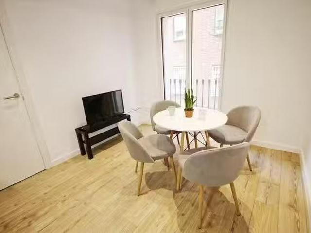 ¡En alquiler! Habitación en Carrer del Poeta Cabanyes, El Pobl.