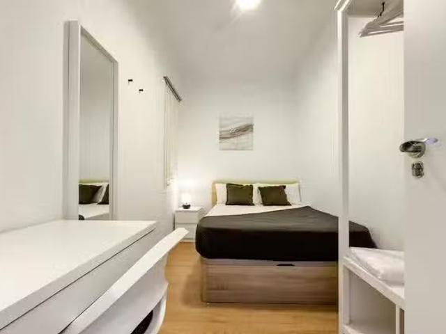 Único Habitación en Carrer d'Occident
