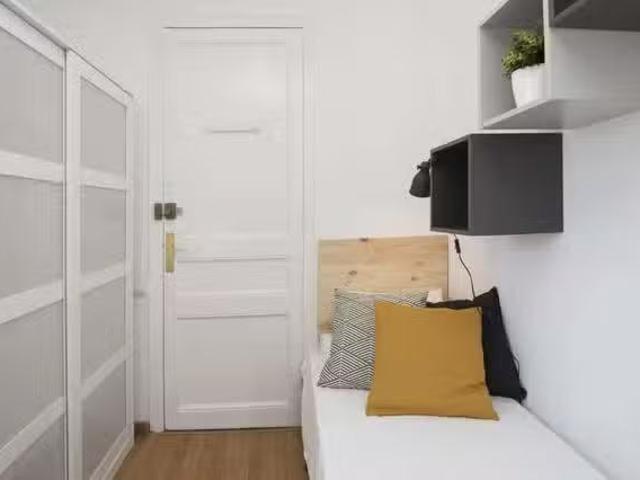 Nuevo Habitación en Carrer Gran de Gràcia