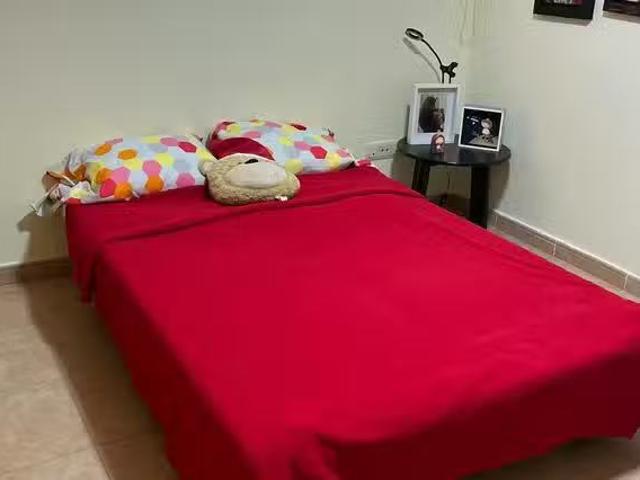 ¡En alquiler! Habitación en Carrer María Egual