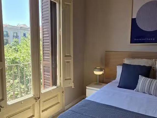 Encantador Habitación en Gran Via de les Corts Catalanes, 681