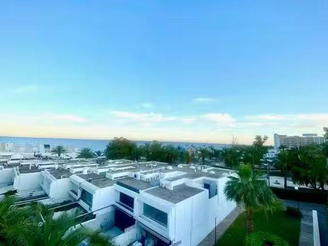 ¡Recién llegado! Habitación en Paseo de los Castaños, Aguadulce