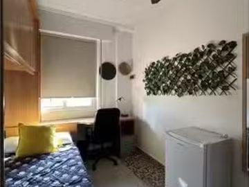 Bonito Habitación en piso compartido, 5 camas, Murcia